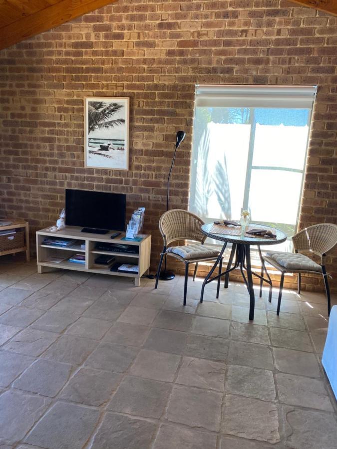 Nautilus Retreat Kalbarri B&B Esterno foto